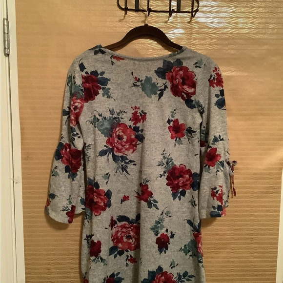 VIOLET & ROSES~BLOUSE~SIZE 14 - Picture 4 of 5